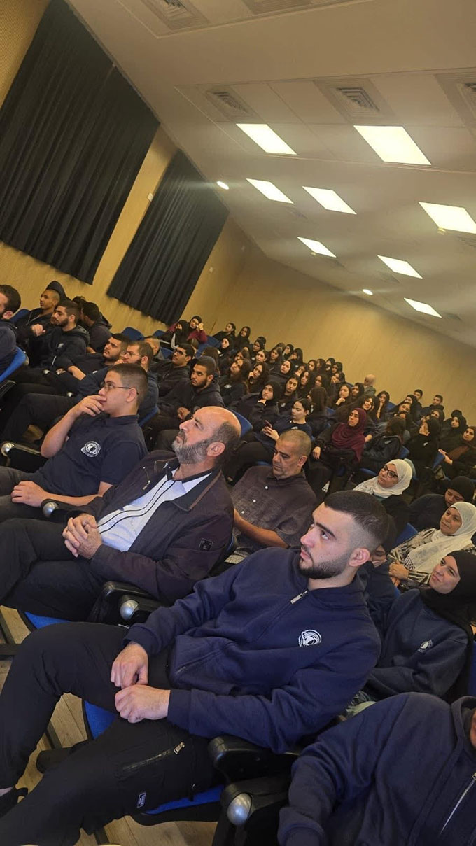 محاضرة للشيخ حسني لحام في دار التربية والعلوم - ثانوية جلجولية 